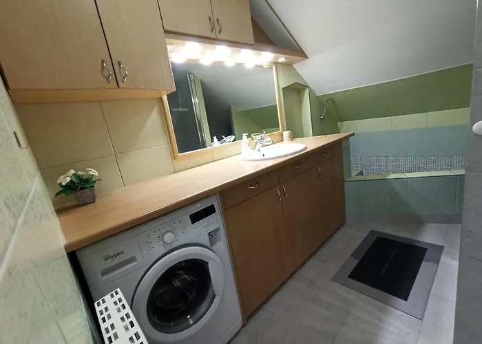 Pelso Bambusz 아파트 시오포크